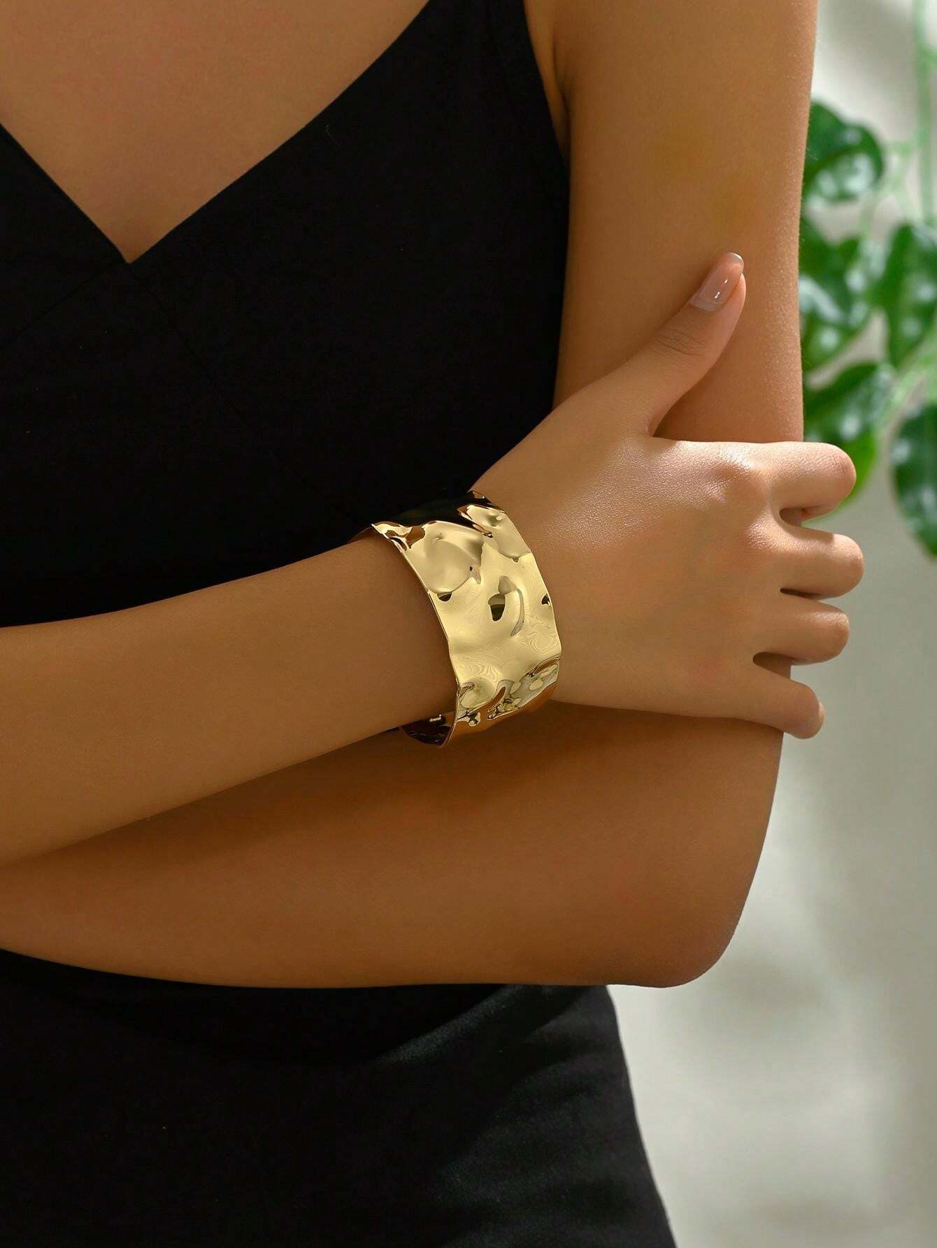 Sophia Verde Hammered Bracelet