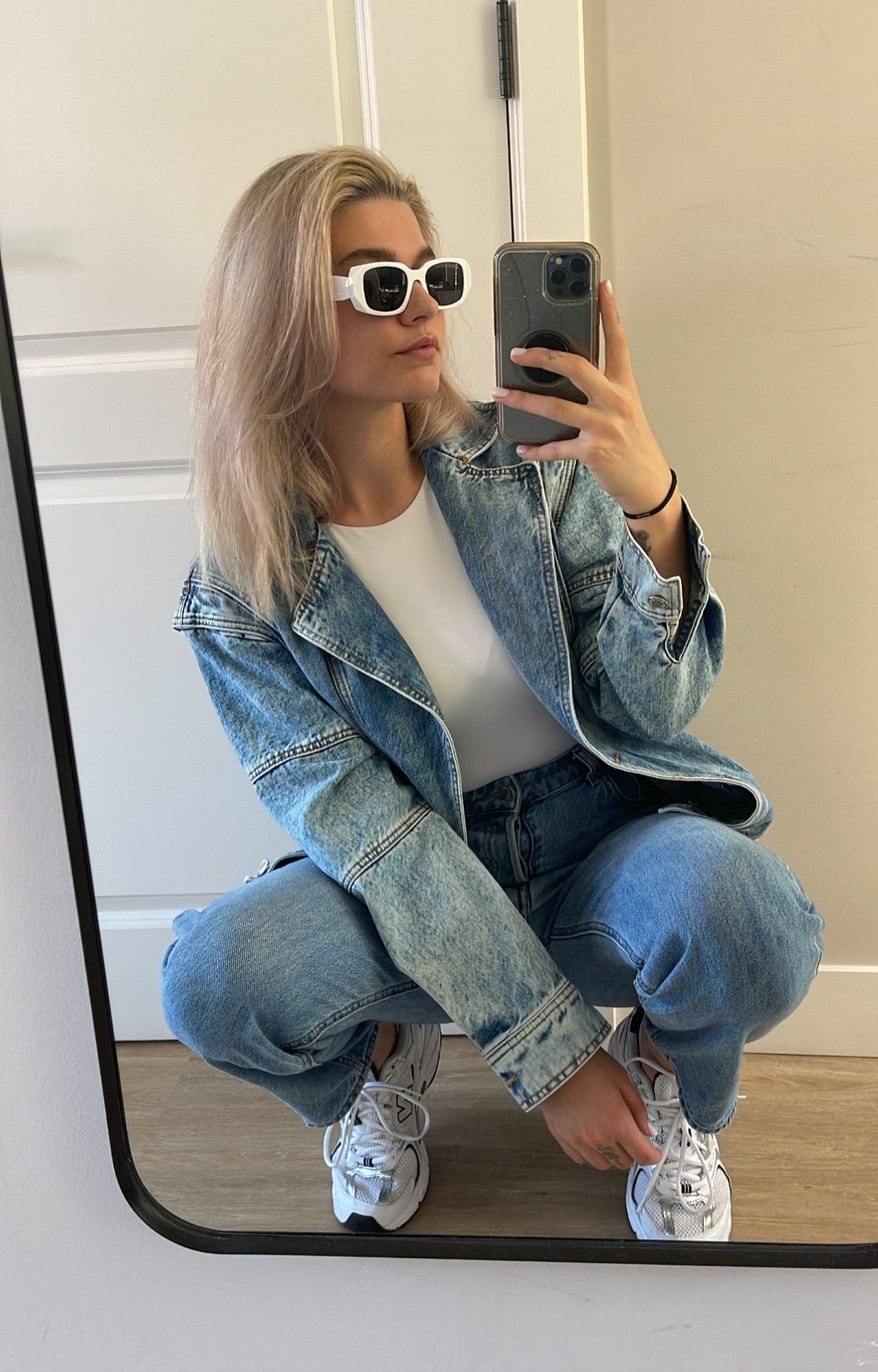 Selected Variant Image