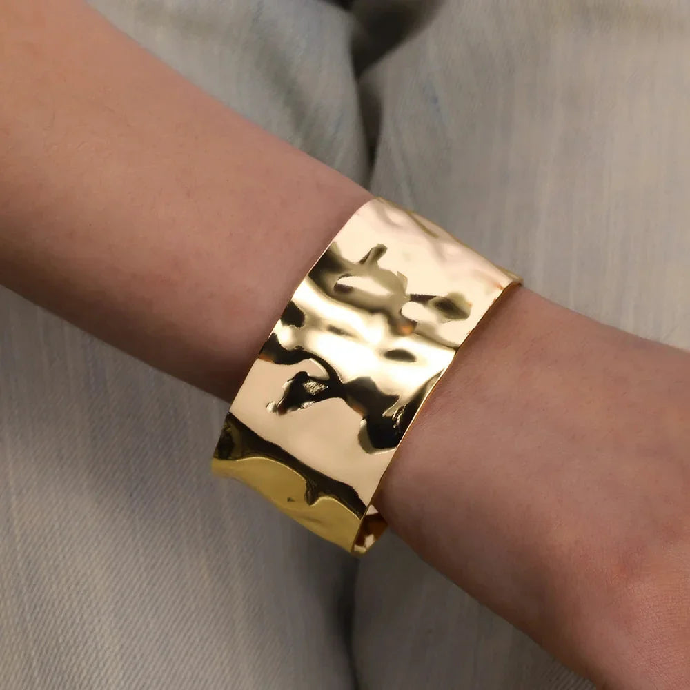 Sophia Verde Hammered Bracelet