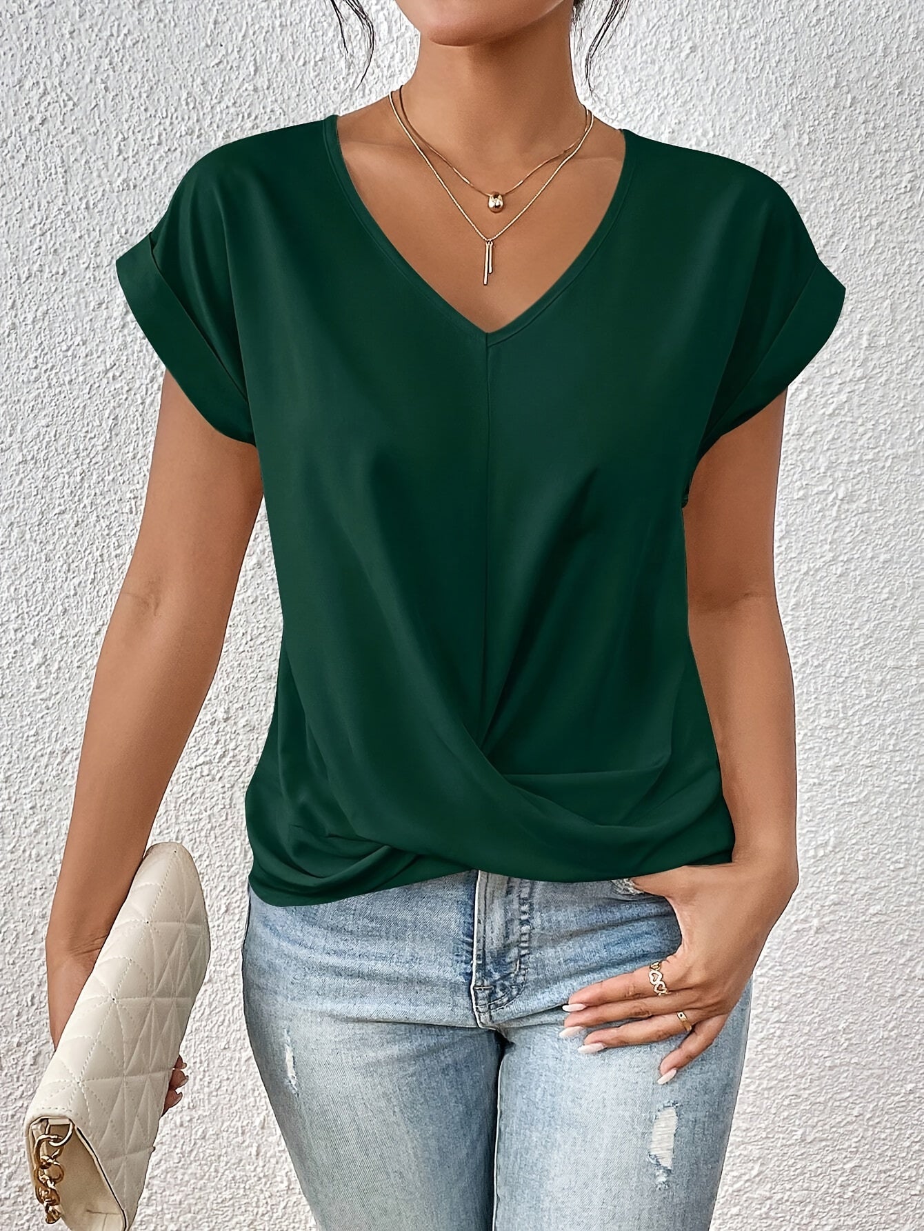 Cleo Casual T-shirt with sweetheart neckline